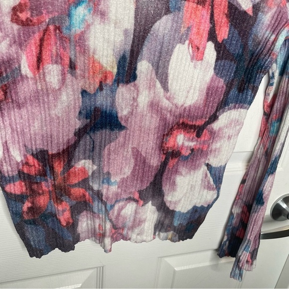 Pilcro Anthropologie Velvet Floral Turtleneck Sweater Top Flared Sleeve S - Picture 9 of 12